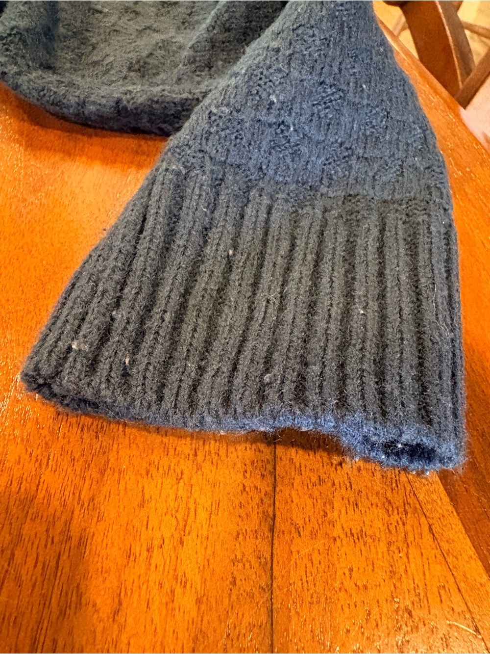 Classic Navy Cable Knit Women's Sweater, size L - Picture 6 of 8